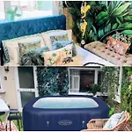 The Boutique Large Themed Hideaway Retreat