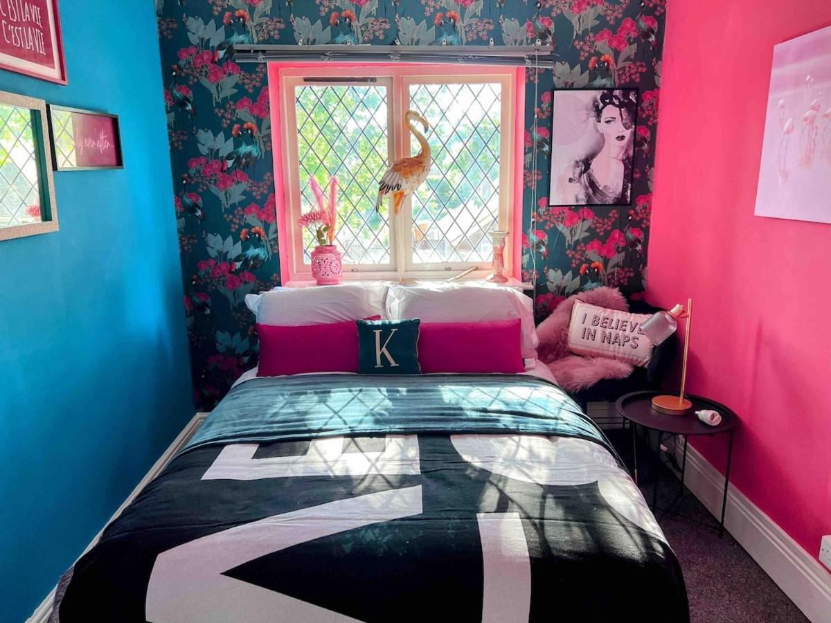 The Boutique Large Themed Hideaway Retreat * Canterbury