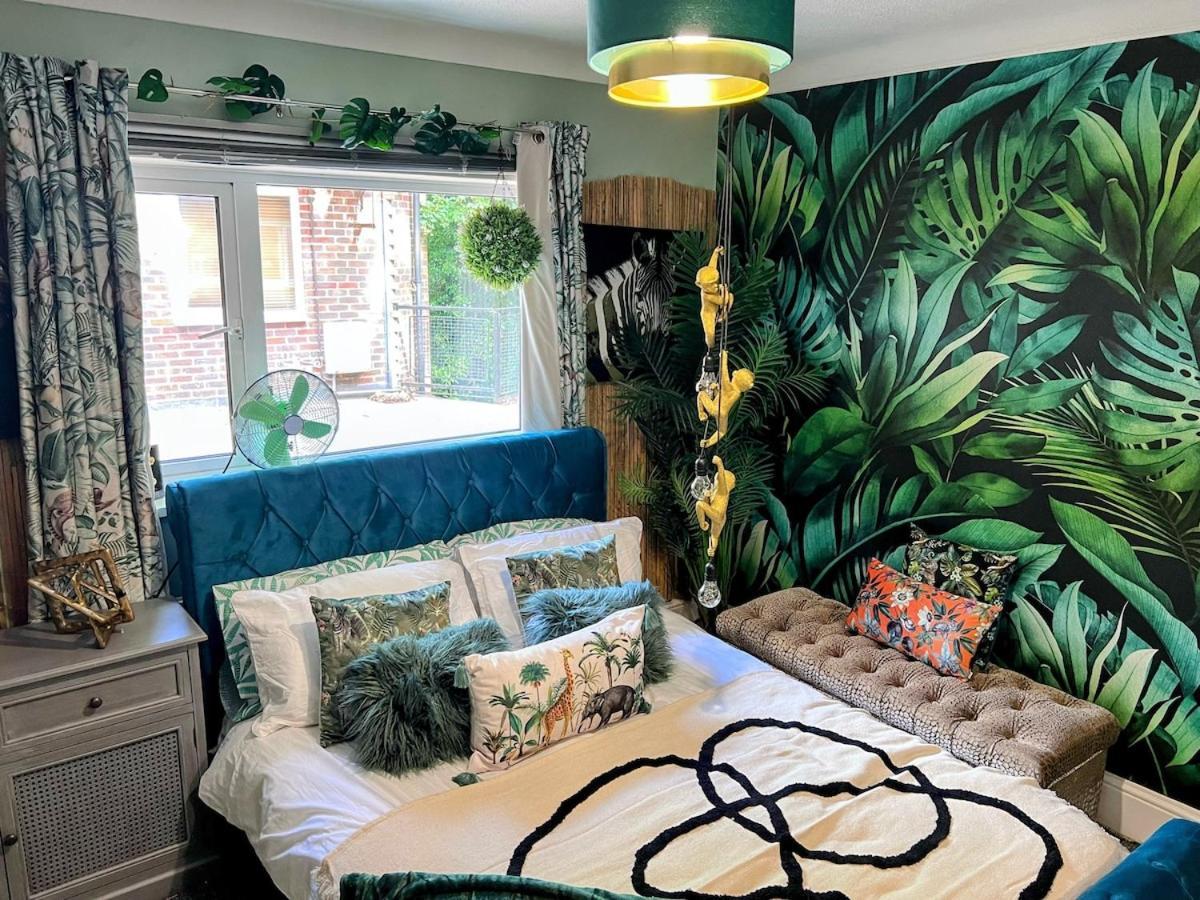 Holiday home The Boutique Large Themed Hideaway Retreat Canterbury
