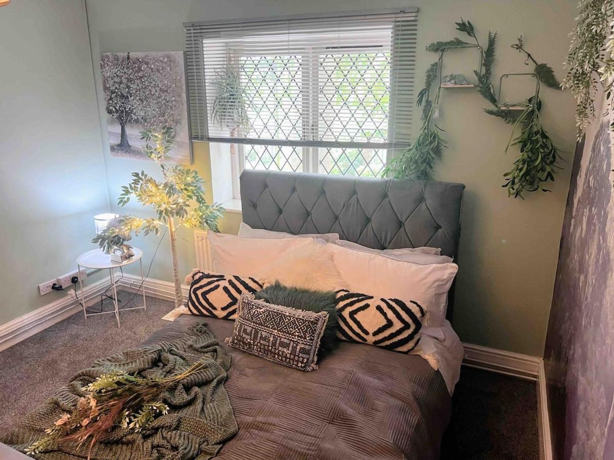 The Boutique Large Themed Hideaway Retreat *
