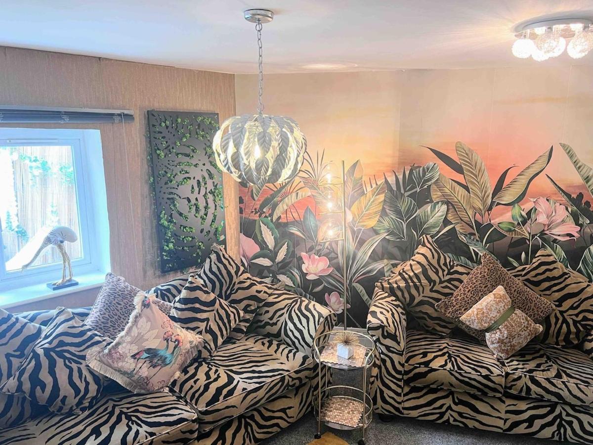 Holiday home The Boutique Large Themed Hideaway Retreat Canterbury